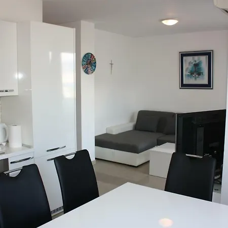 Apartment Natalia Pag Pag Town